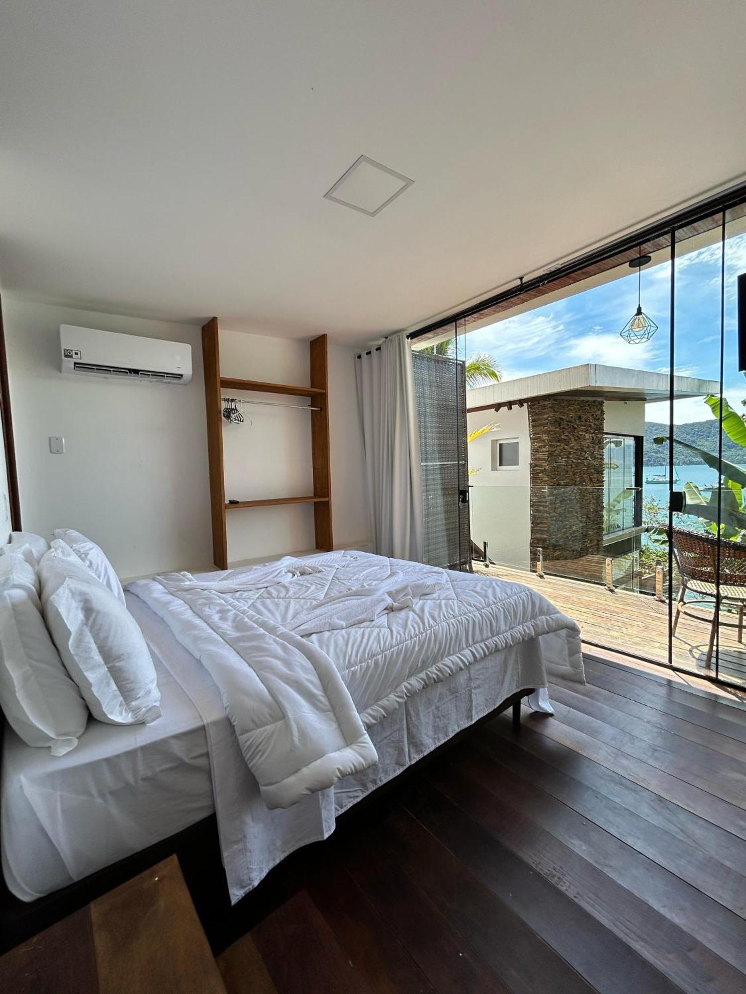 Pedro Rei Hospedagem Vila do Abraao Bagian luar foto